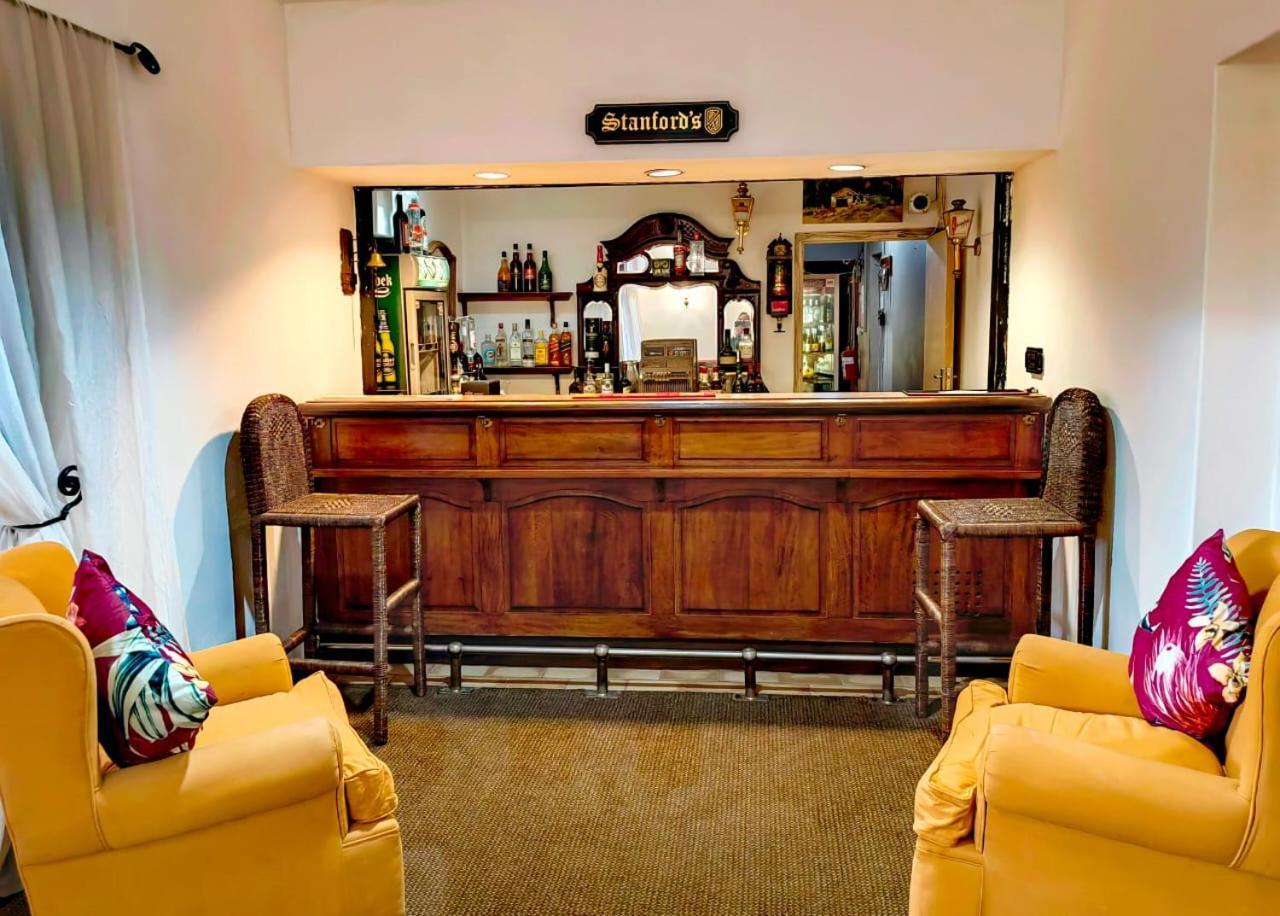 Albertinia Hotel Extérieur photo